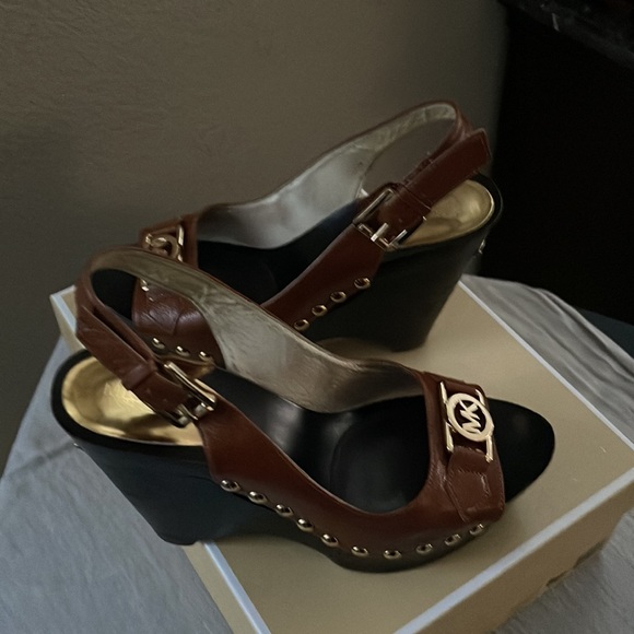 MK shoes - Picture 5 of 5